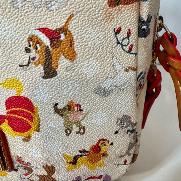 NWT. Disney Dogs Dooney & Bourke Bag - Santa Tails Backpack. Disney leather bag - Picture 5 of 16